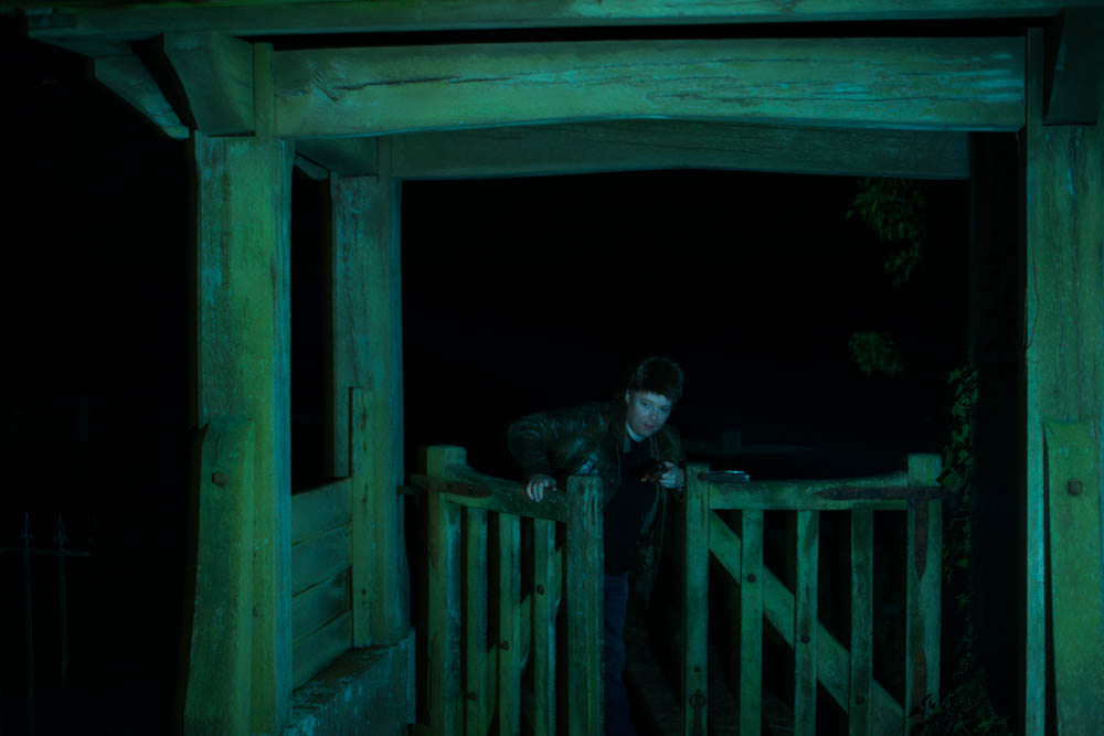 Dean sneaks into the graveyard